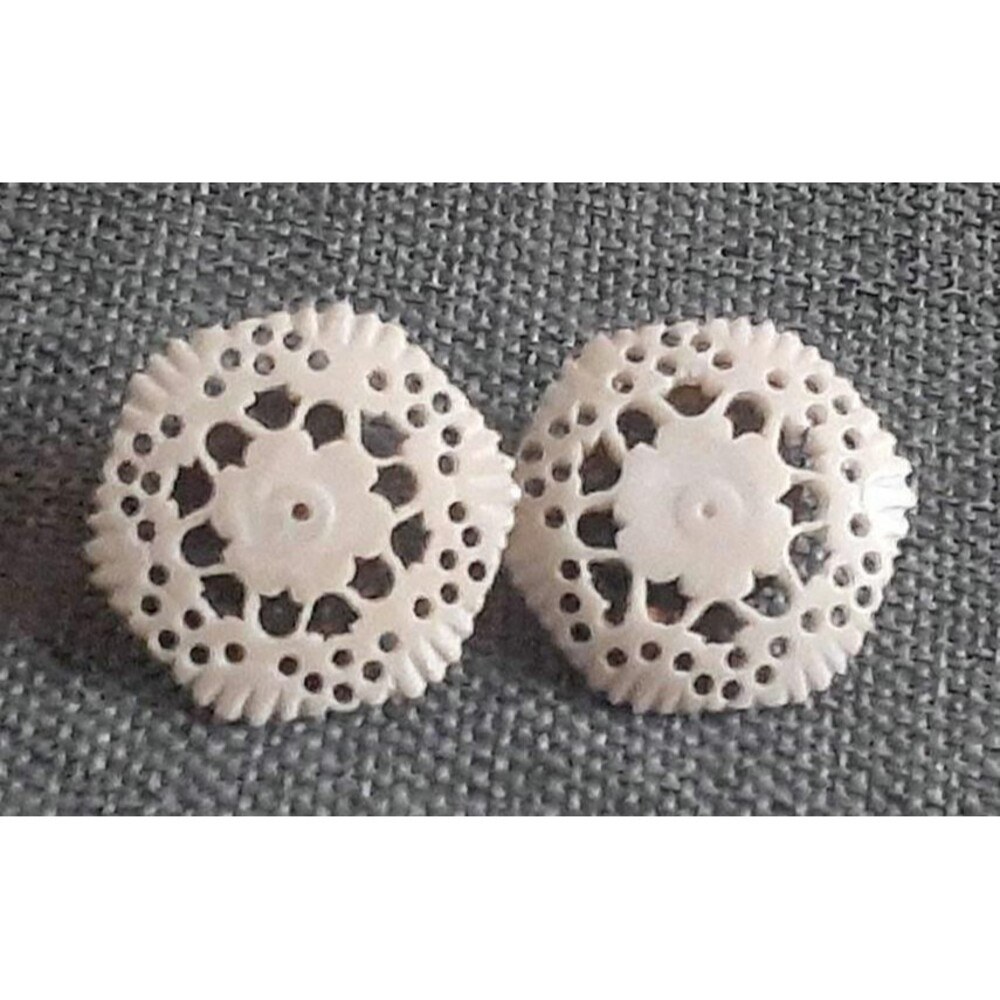 Mid century cream colored carved earrings